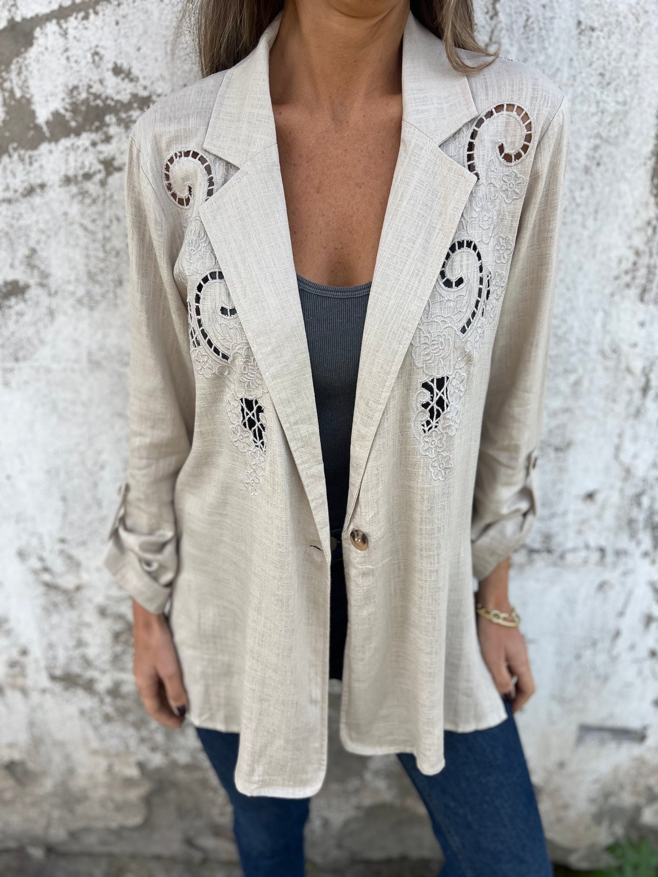 Camisa con bordados