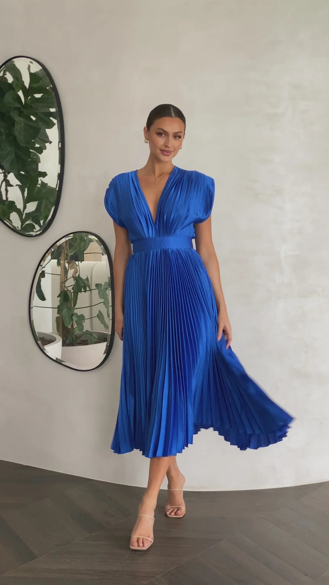 Alice | Vestido Midi Plisado