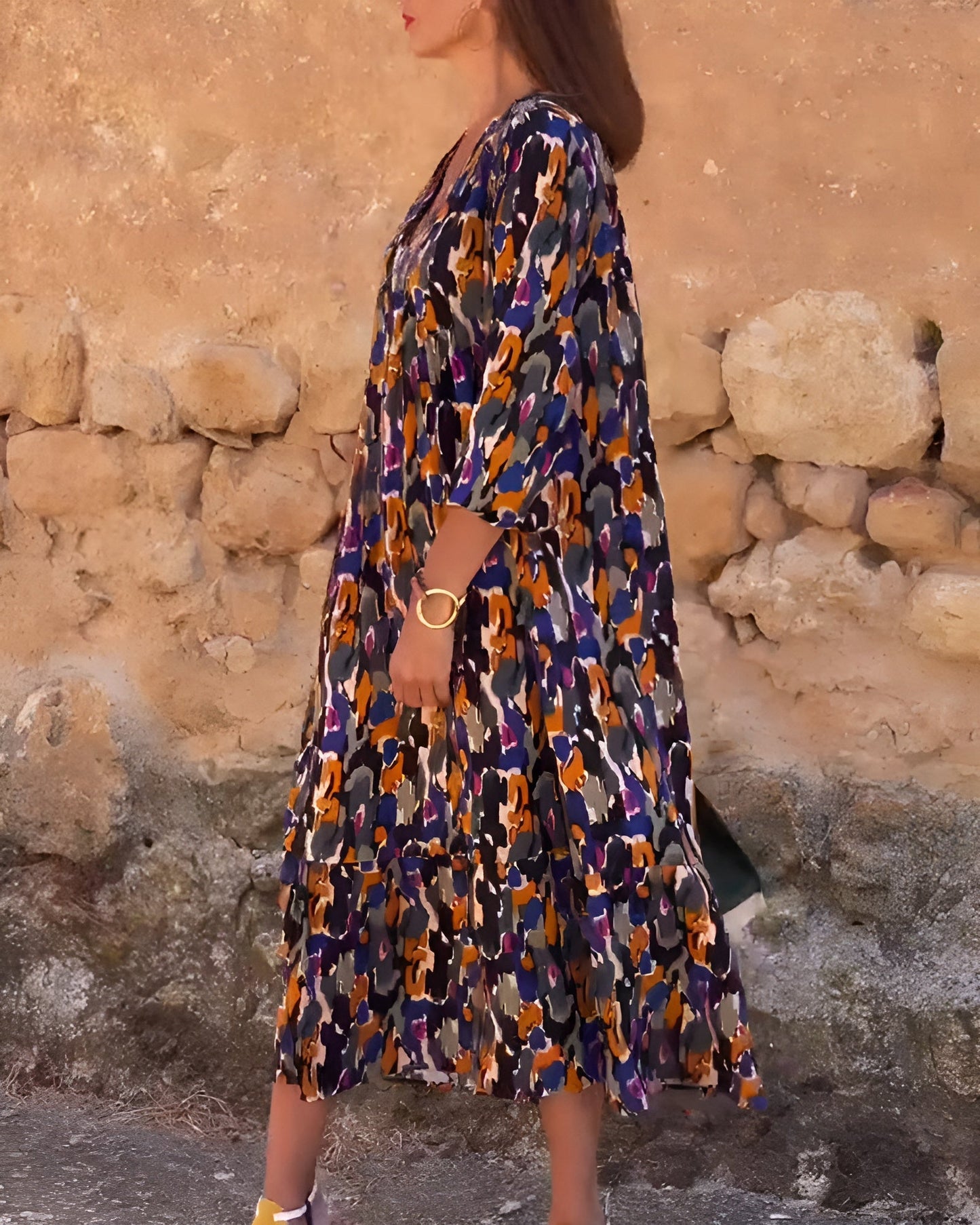 Natalia | Vestido con escote en V y estampado retro