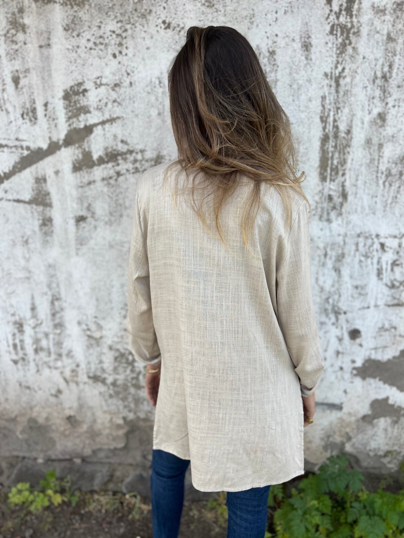 Camisa con bordados