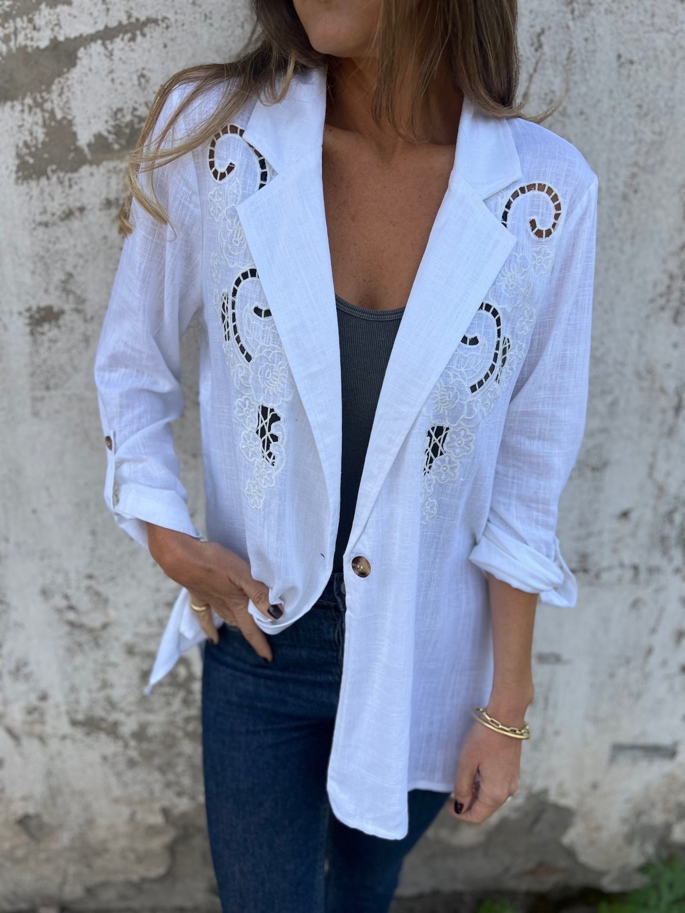 Camisa con bordados