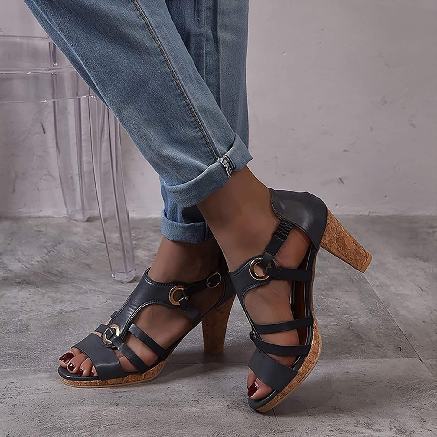 Sandalias de cuero con tacón
