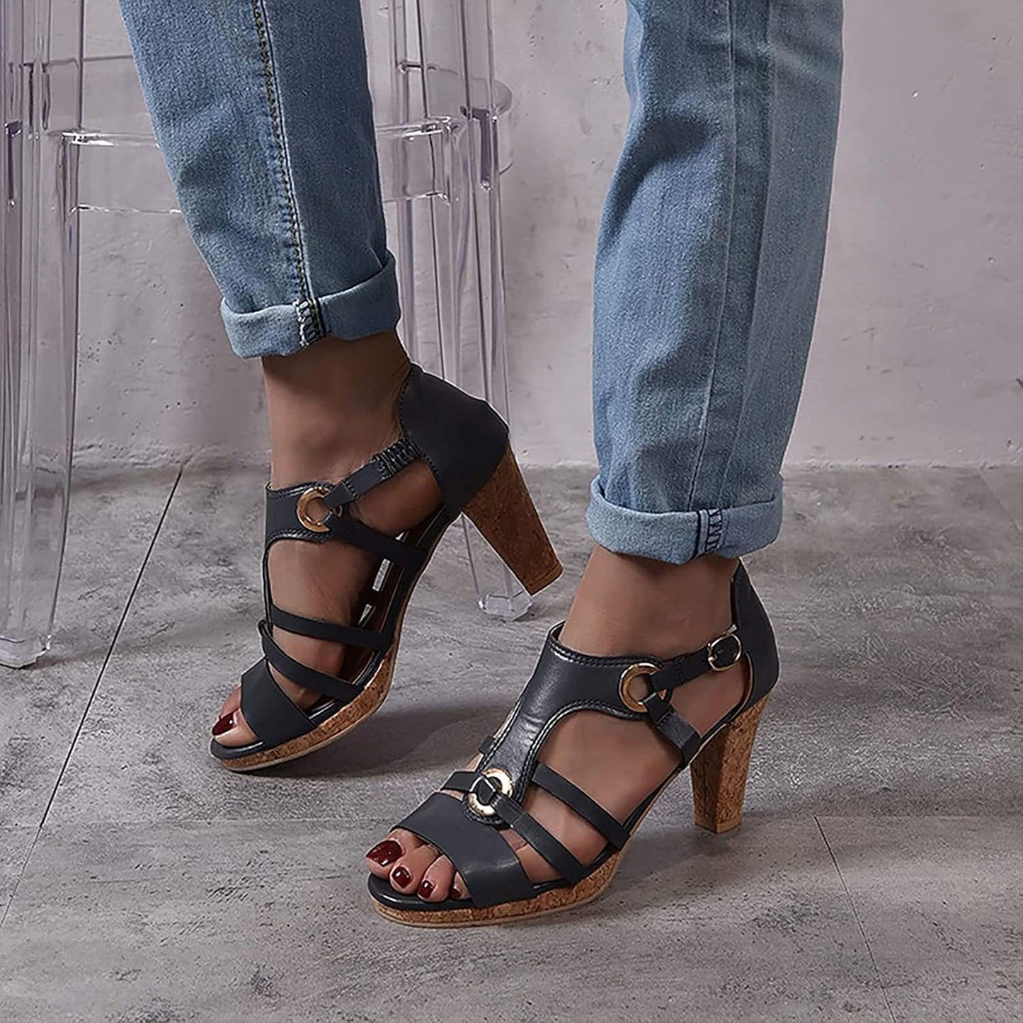 Sandalias de cuero con tacón