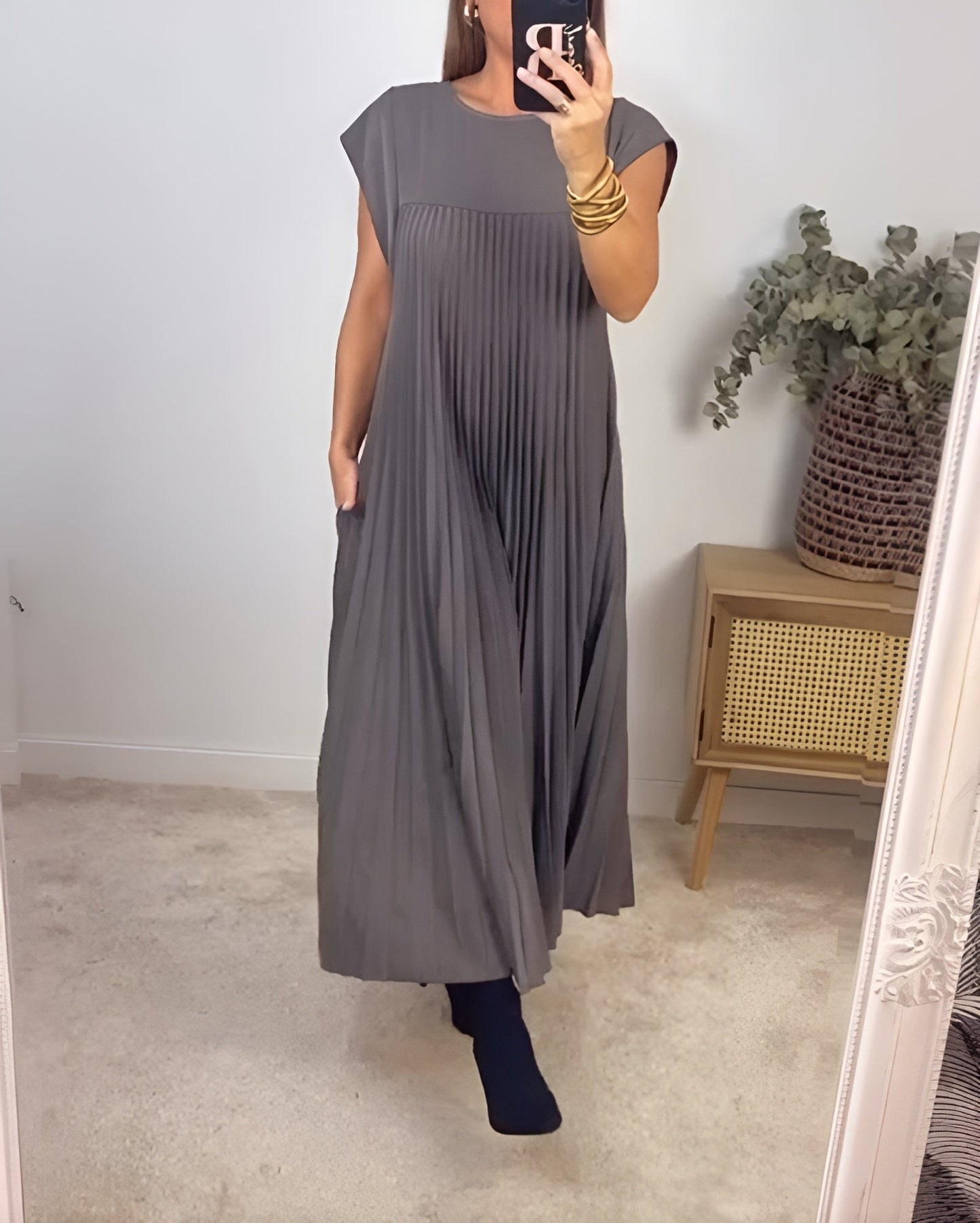 Paula | Vestido plisado, ligero y refinado
