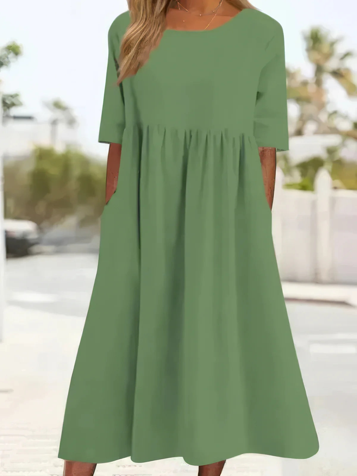 Vestido con Cuello Redondo y Bolsillos
